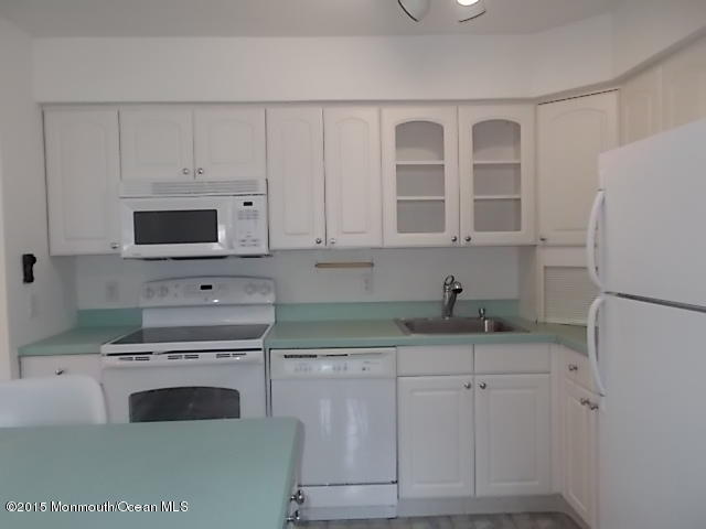 102 Sunset Road Whiting, NJ 08759 - Photo 22 of 42 102 SUNSET RD 043