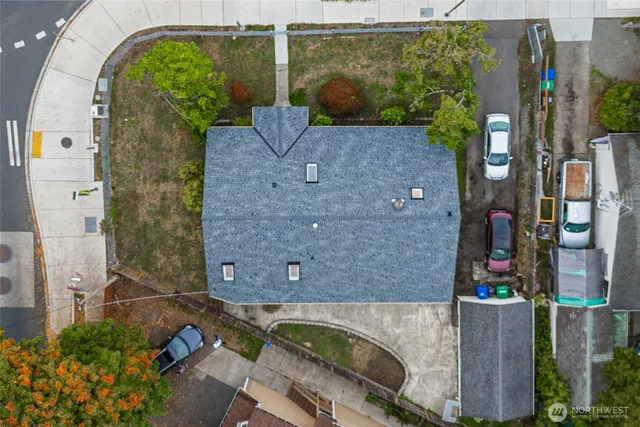 $799,950 | 18504 8th Avenue Northeast, Shoreline, WA 98155