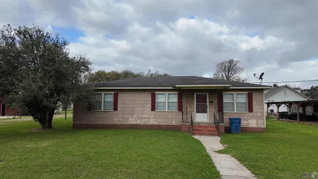 $115,000 | 411 Claiborne Street, New Roads, LA 70760
