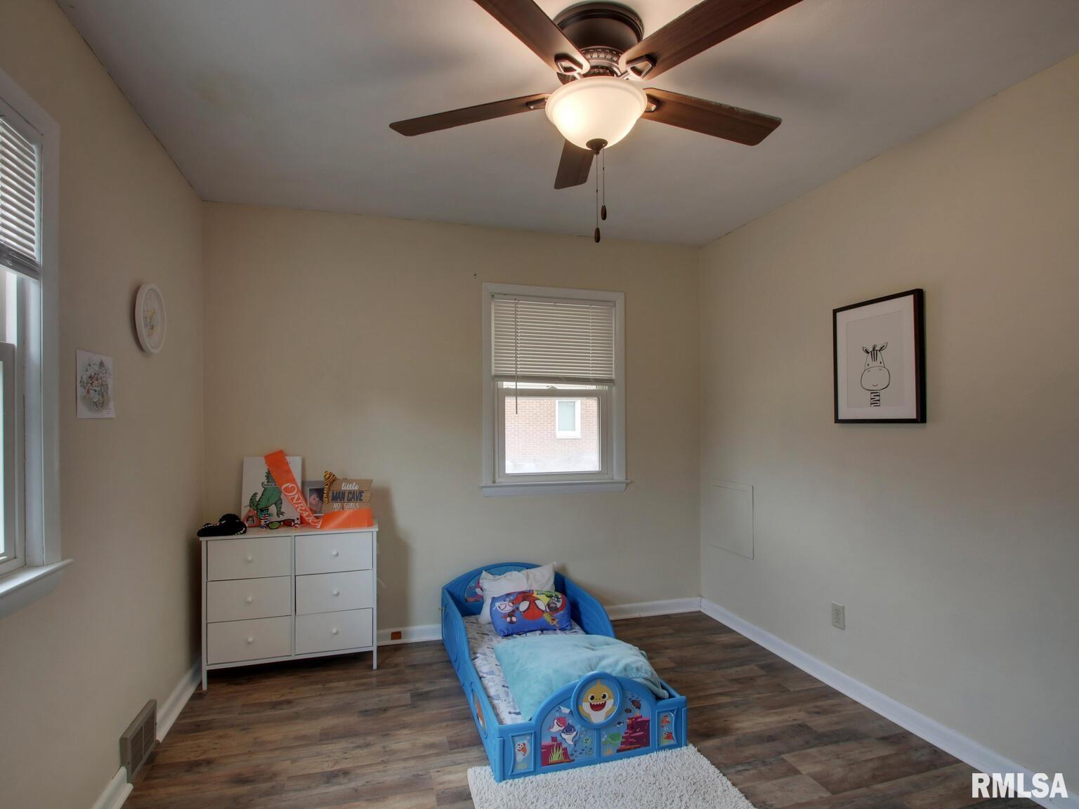 916 North 36th Street Quincy, IL 62305 - Photo 12 of 29