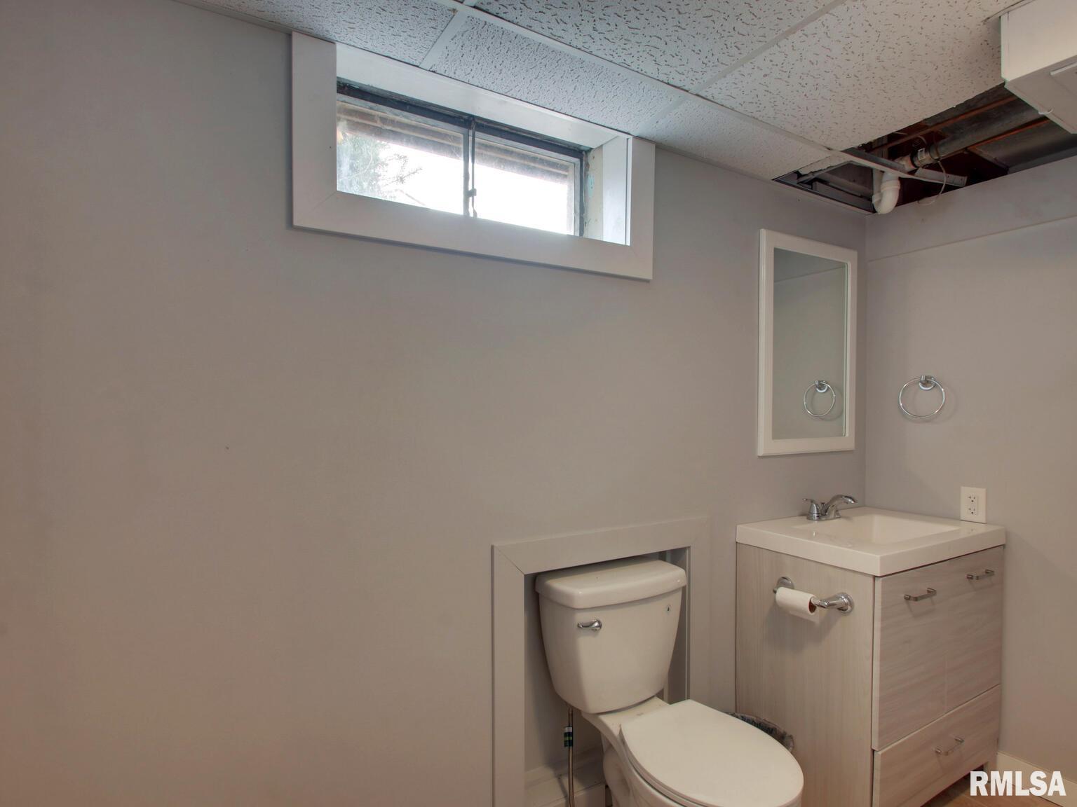 916 North 36th Street Quincy, IL 62305 - Photo 17 of 29