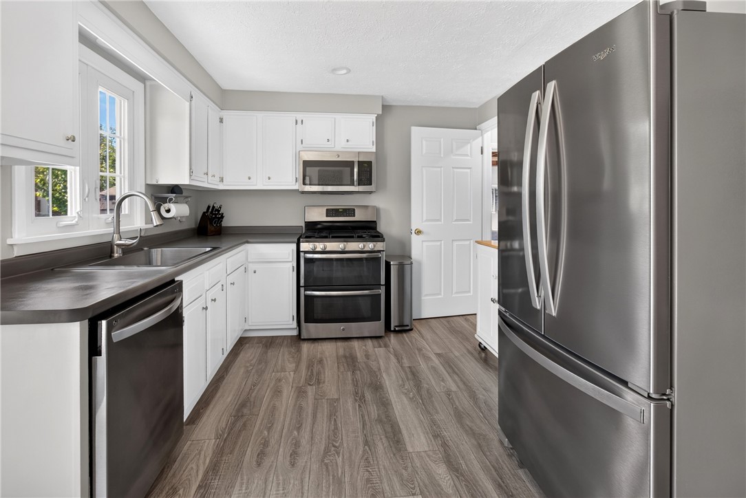 20 Hunt Point Chili, NY 14624 - Photo 10 of 44