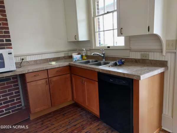$647,500 | 1222 National Avenue, New Bern, NC 28560