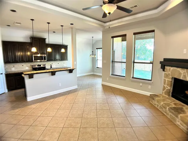 $369,990 | 1525 Avenue A, Grand Prairie, TX 75051