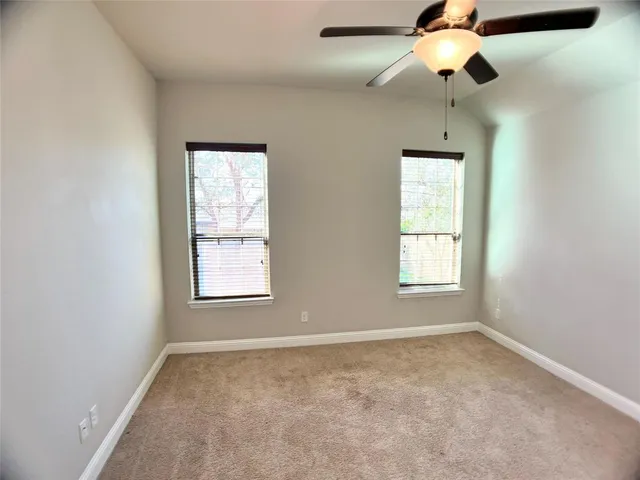 $369,990 | 1525 Avenue A, Grand Prairie, TX 75051