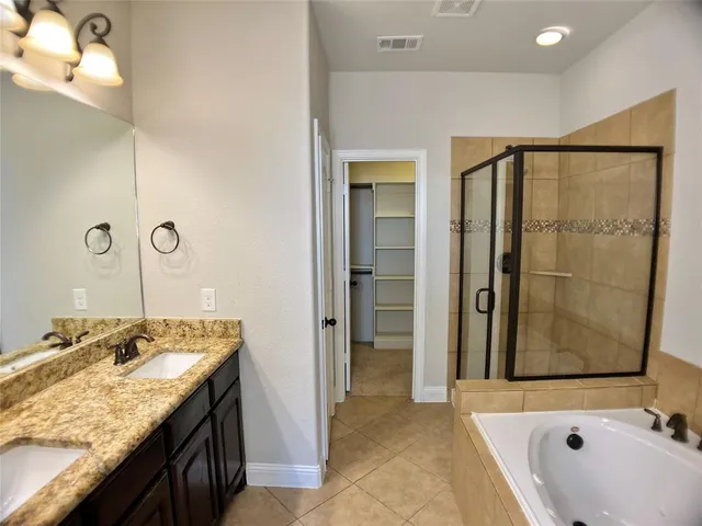 $369,990 | 1525 Avenue A, Grand Prairie, TX 75051