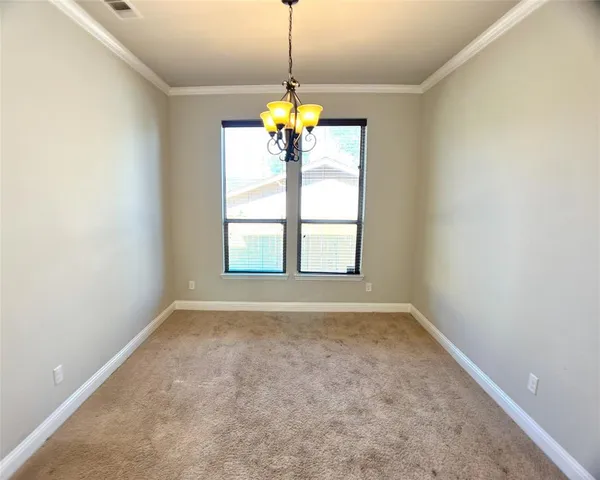 $369,990 | 1525 Avenue A, Grand Prairie, TX 75051