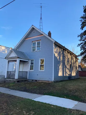 $69,900 | 1709 Madison Street, Manitowoc, WI 54220