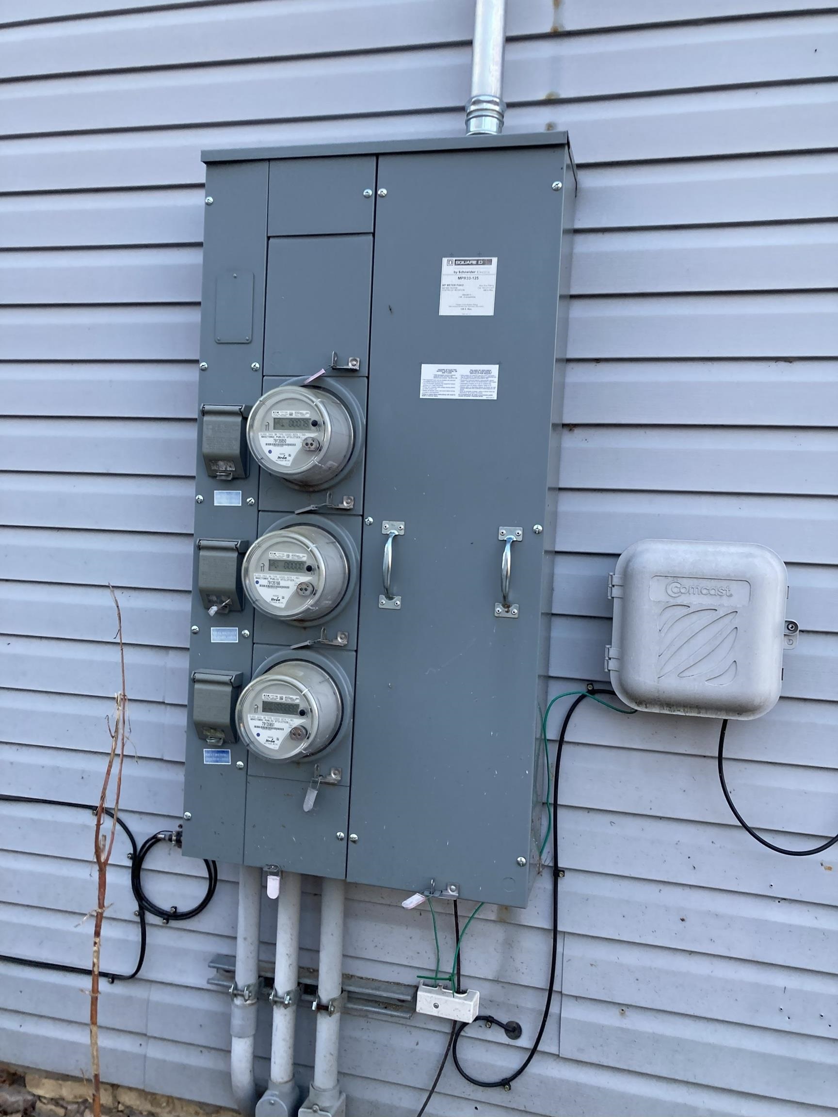 1709 Madison Street Manitowoc, WI 54220 - Photo 11 of 21