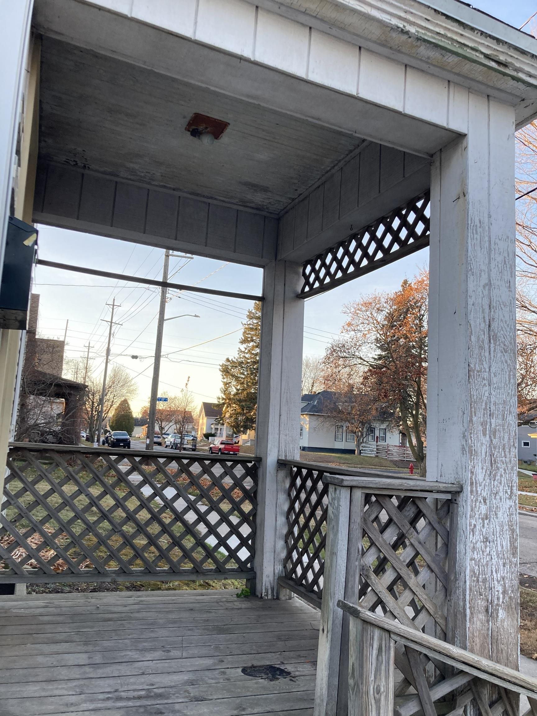 1709 Madison Street Manitowoc, WI 54220 - Photo 12 of 21