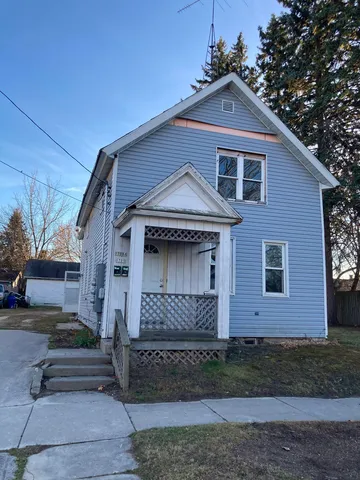 $69,900 | 1709 Madison Street, Manitowoc, WI 54220