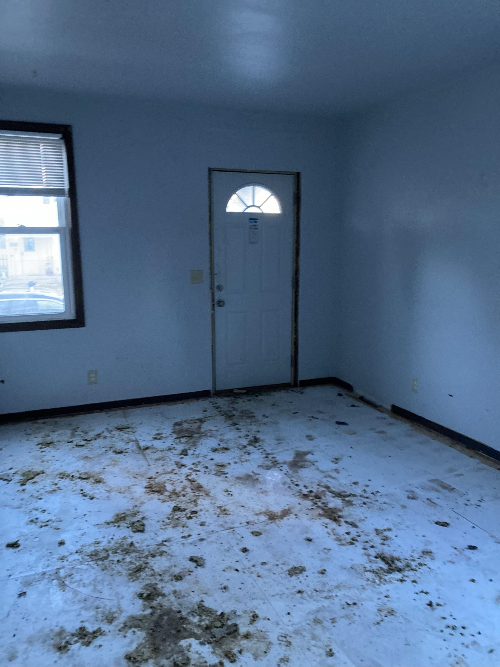 1709 Madison Street Manitowoc, WI 54220 - Photo 4 of 21