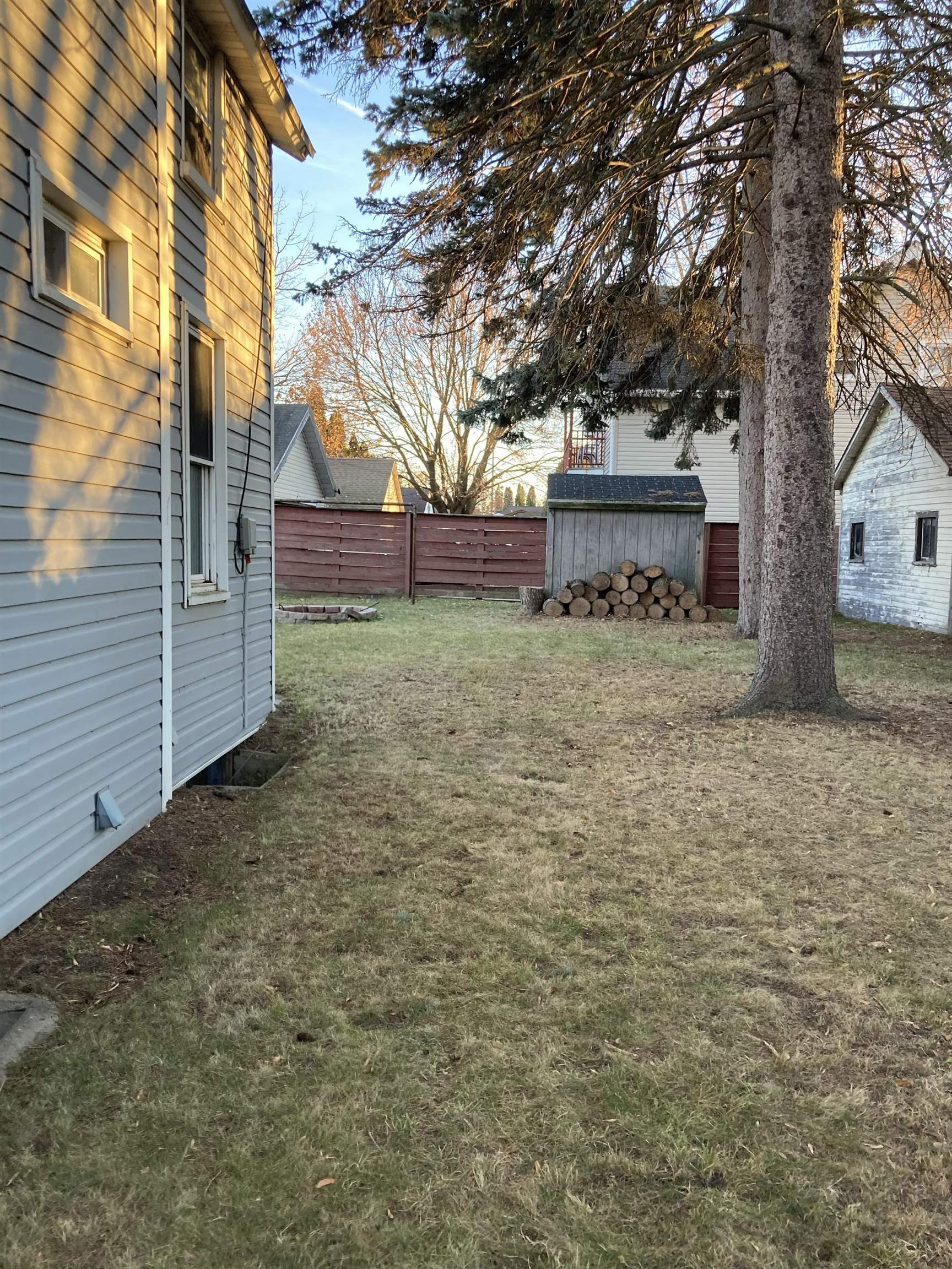 1709 Madison Street Manitowoc, WI 54220 - Photo 9 of 21