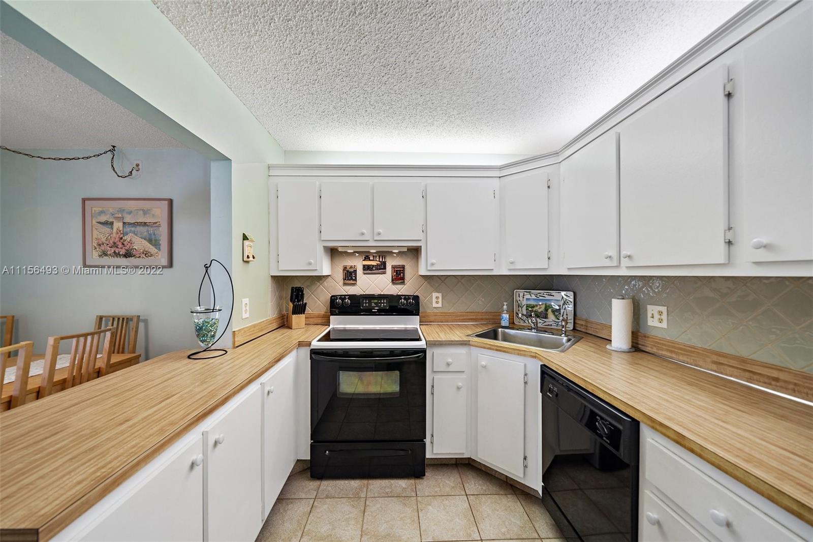 331 Pine Ridge Circle, Unit B2 Greenacres, FL 33463 - Photo 13 of 32 Gallery Image 13