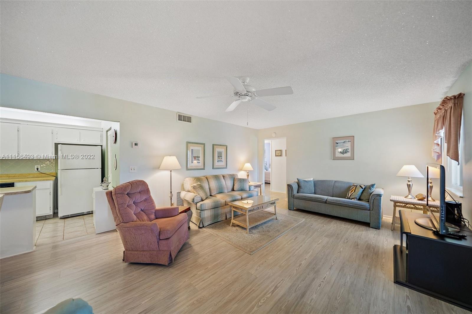 331 Pine Ridge Circle, Unit B2 Greenacres, FL 33463 - Photo 10 of 32 Gallery Image 10