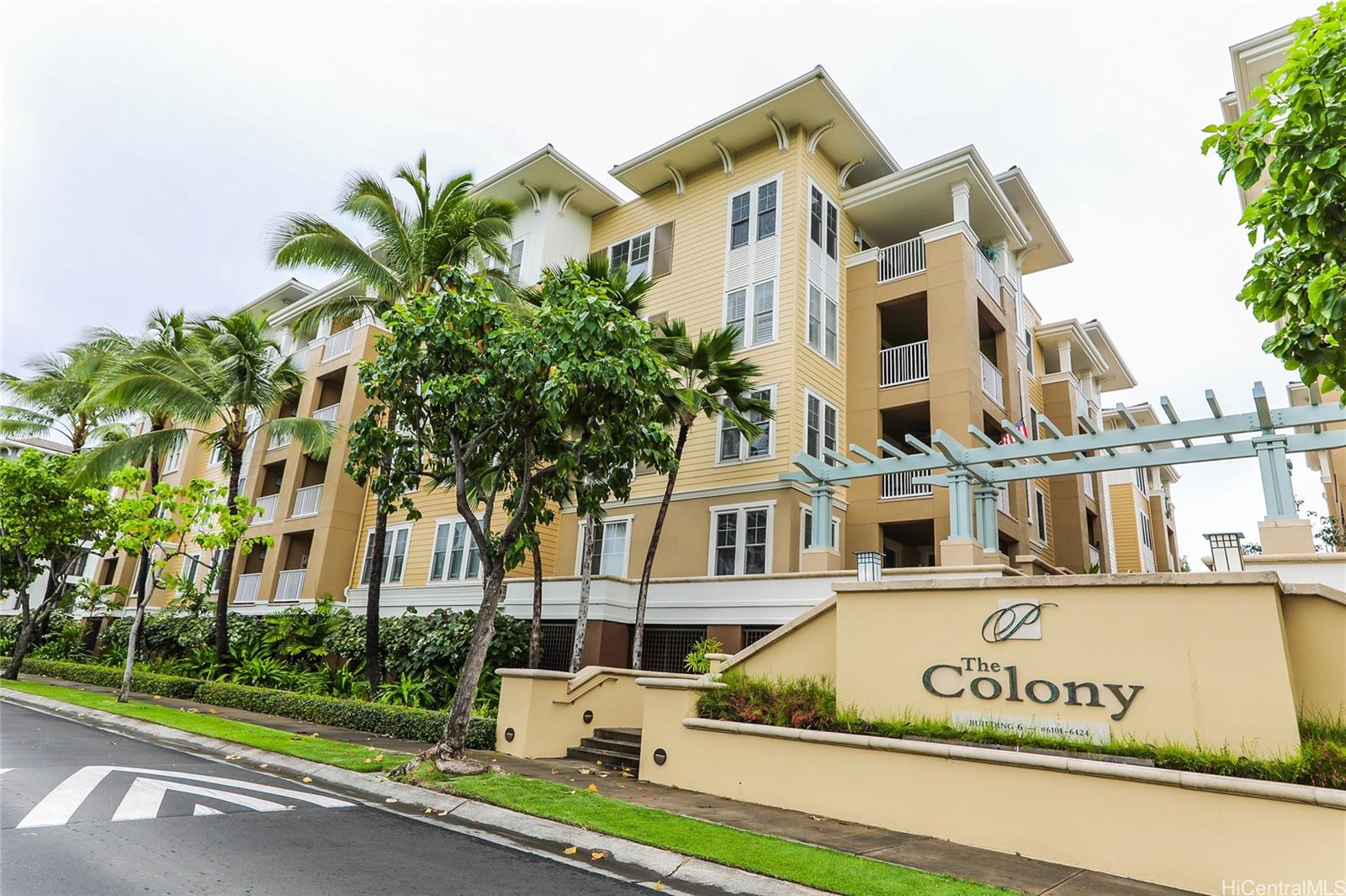 520 Lunalilo Home Road, Unit 6214 Honolulu, HI 96825 - Photo 20 of 25 a sign that is on the side of a building