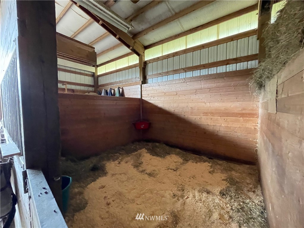 404 Independence Road Rochester, WA 98579 - Photo 20 of 40 a view of basement