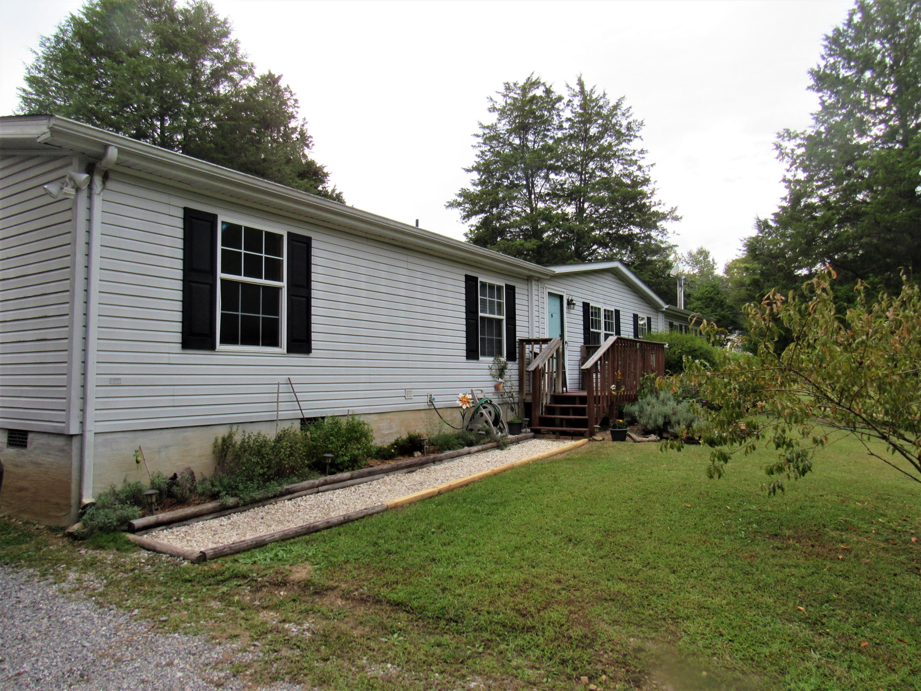 235 Pine Ridge Road Clinton, TN 37716 - Photo 2 of 2 front