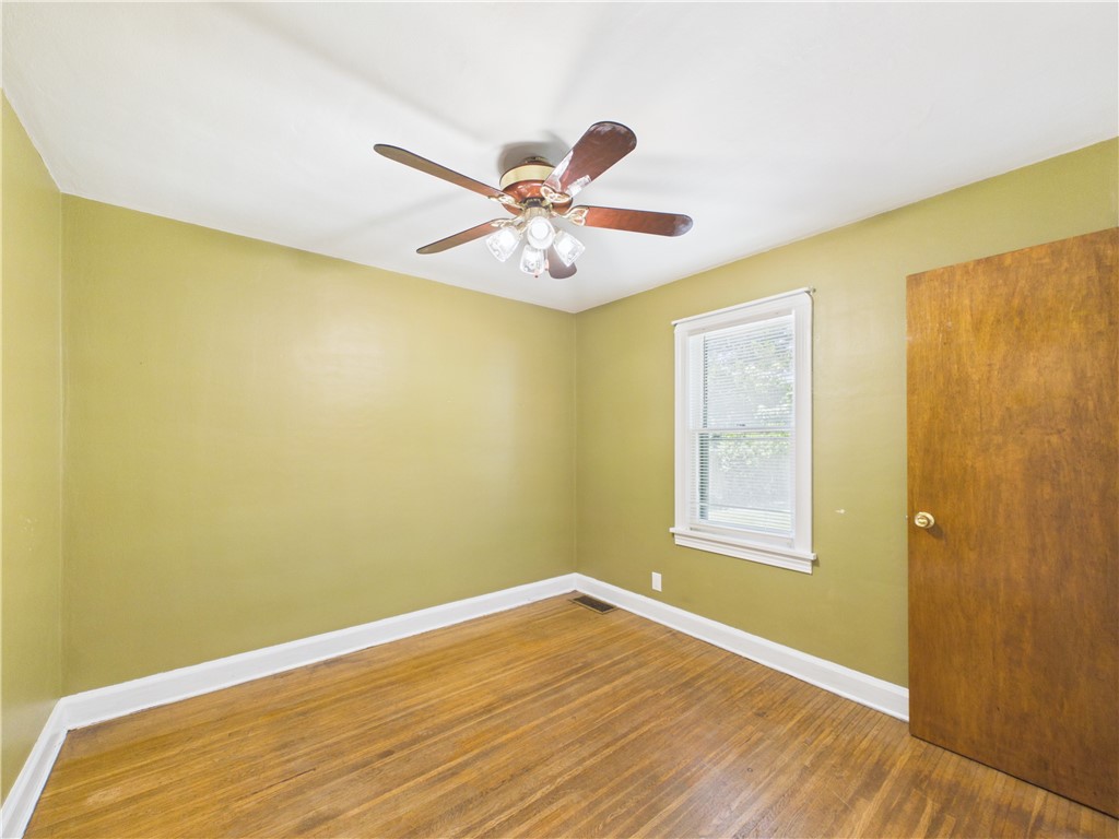 79 Ridgewood Drive Irondequoit, NY 14622 - Photo 23 of 50 1st Fl Bedroom