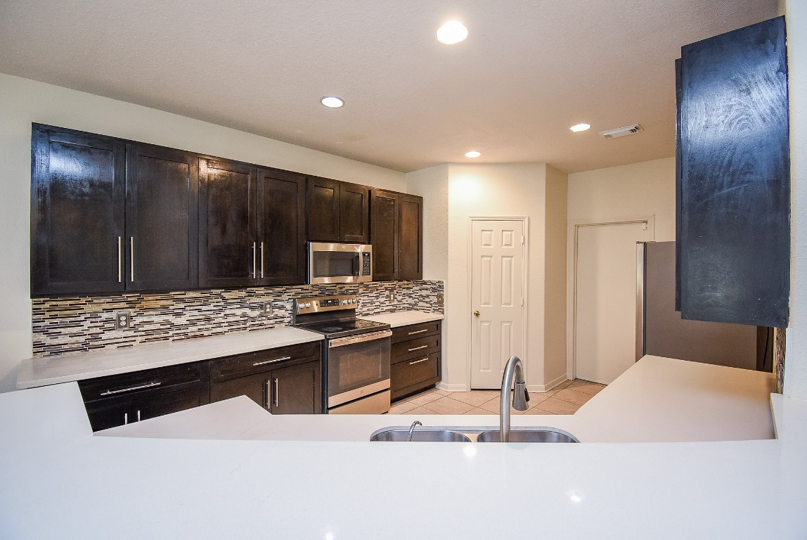 6323 Haddock Court Houston, TX 77041 - Photo 17 of 37