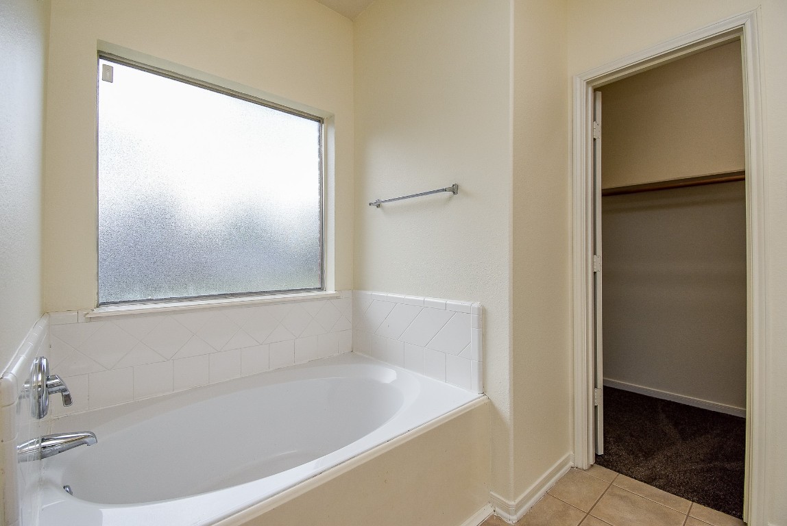 6323 Haddock Court Houston, TX 77041 - Photo 21 of 37