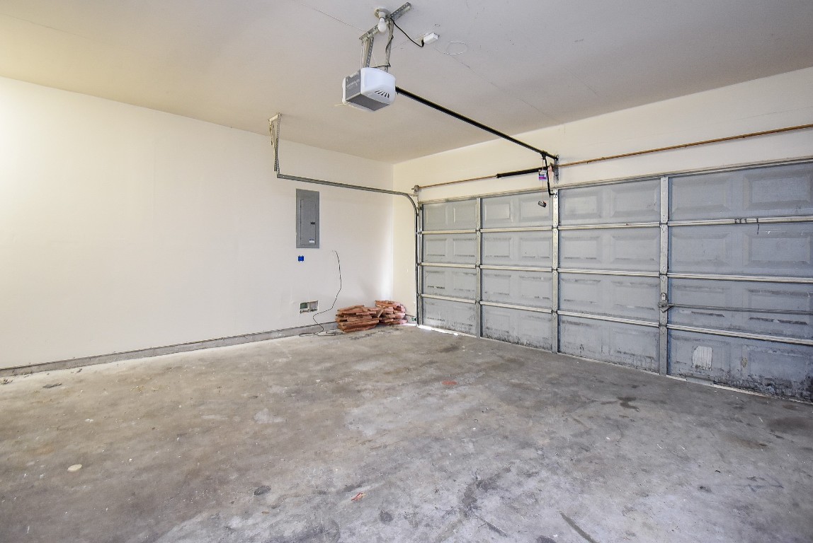 6323 Haddock Court Houston, TX 77041 - Photo 35 of 37