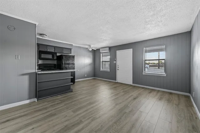 $795 | 1585 North Mill Street, Unit 6, Lewisville, TX 75057