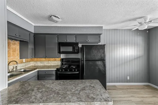 $795 | 1585 North Mill Street, Unit 6, Lewisville, TX 75057