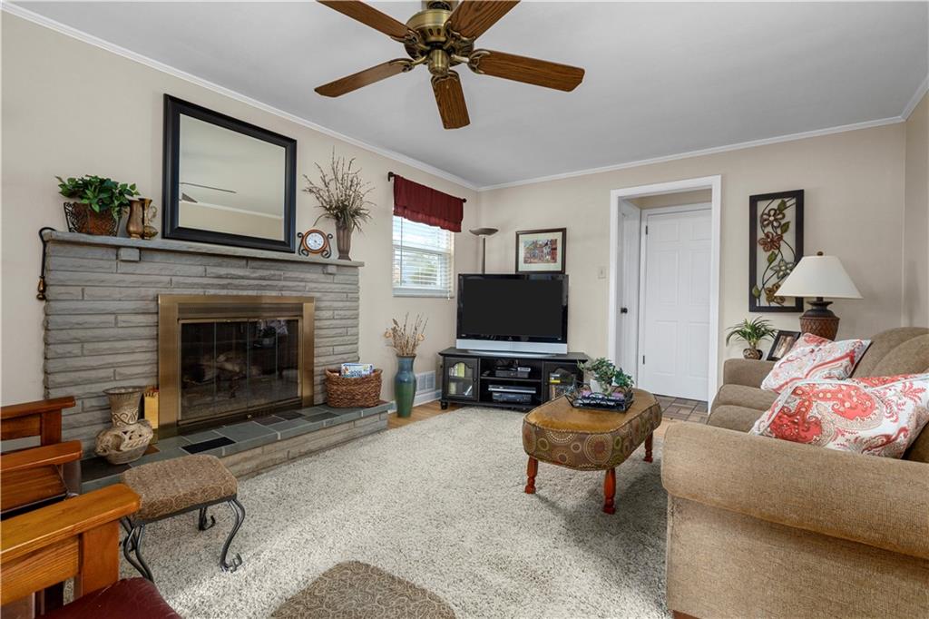 207 Pittview Road Pittsburgh, PA 15237 - Photo 12 of 25 Gallery Image 12