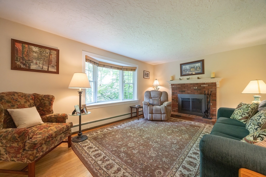 190 Sheldon Road Wrentham, MA 02093 - Photo 11 of 39 Gallery Image 11