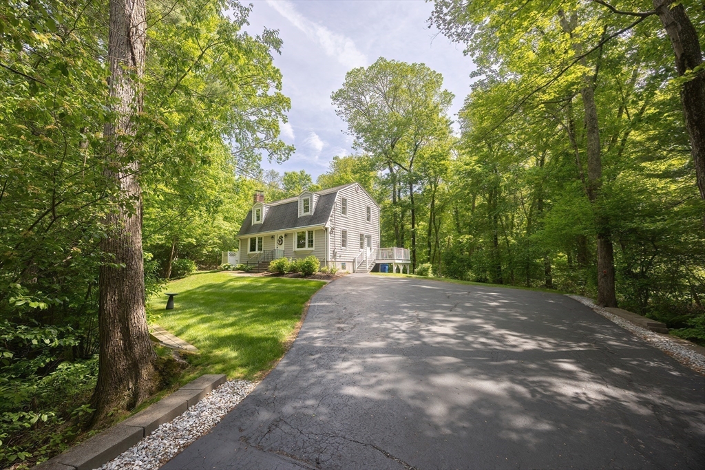 190 Sheldon Road Wrentham, MA 02093 - Photo 3 of 39 Gallery Image 3