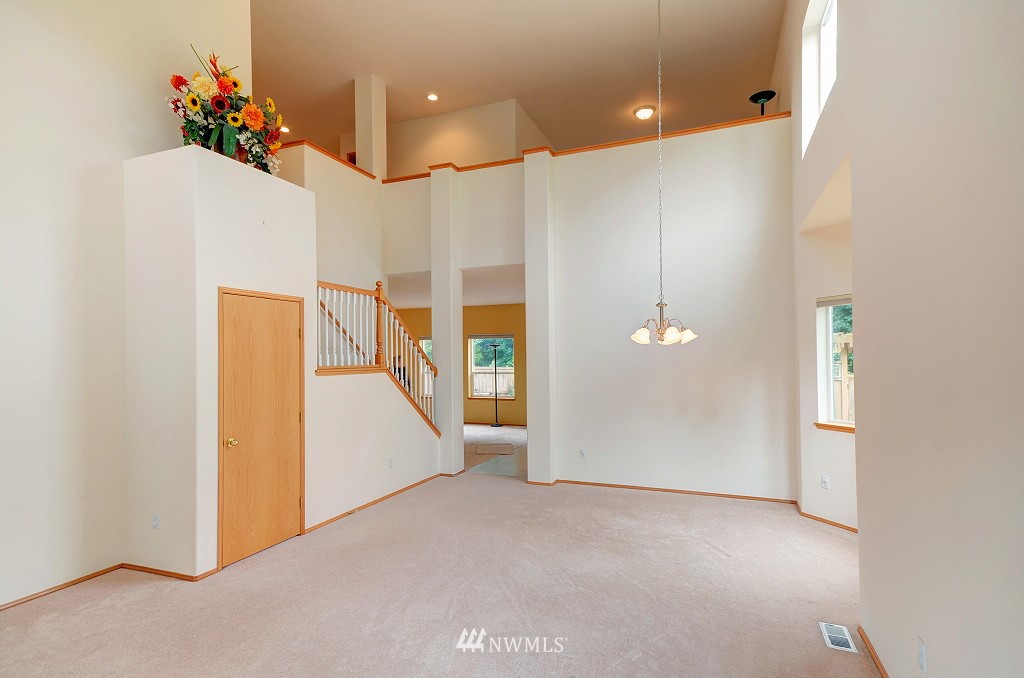 5501 Southeast 2nd Court Renton, WA 98059 - Photo 3 of 21