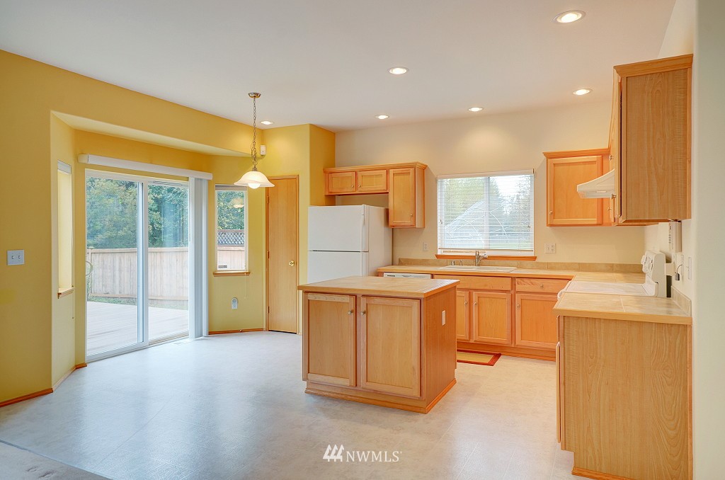 5501 Southeast 2nd Court Renton, WA 98059 - Photo 4 of 21