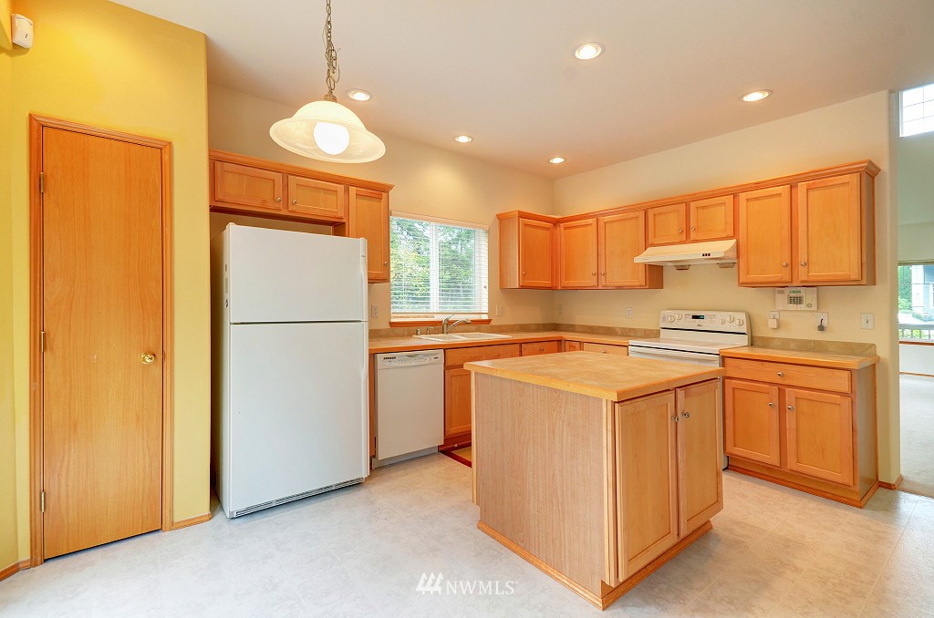 5501 Southeast 2nd Court Renton, WA 98059 - Photo 6 of 21