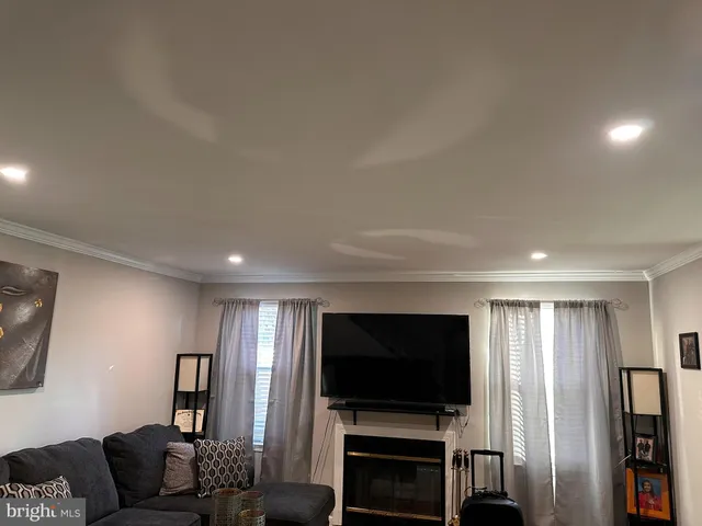 $345,950 | 34 River Bank Drive, Roebling, NJ 08554