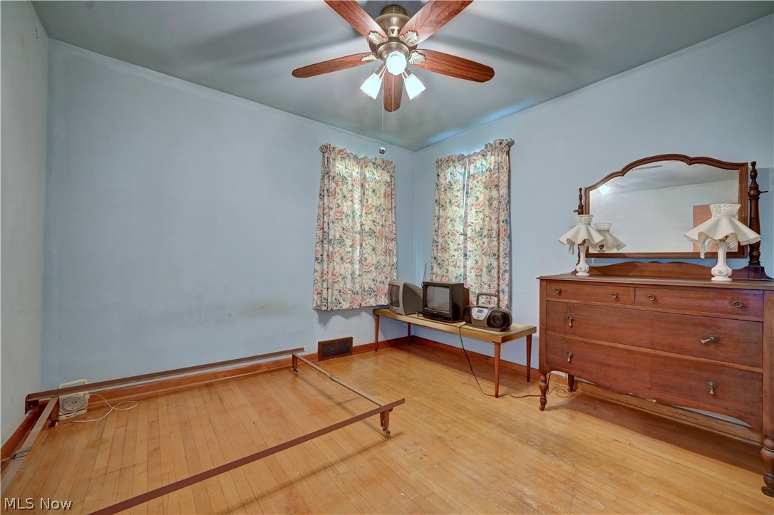 2123 Clearview Avenue Northwest Canton, OH 44708 - Photo 12 of 28