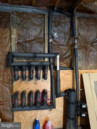 $430,000 | 19322 Old Dans Rock Road Southwest, Frostburg, MD 21532