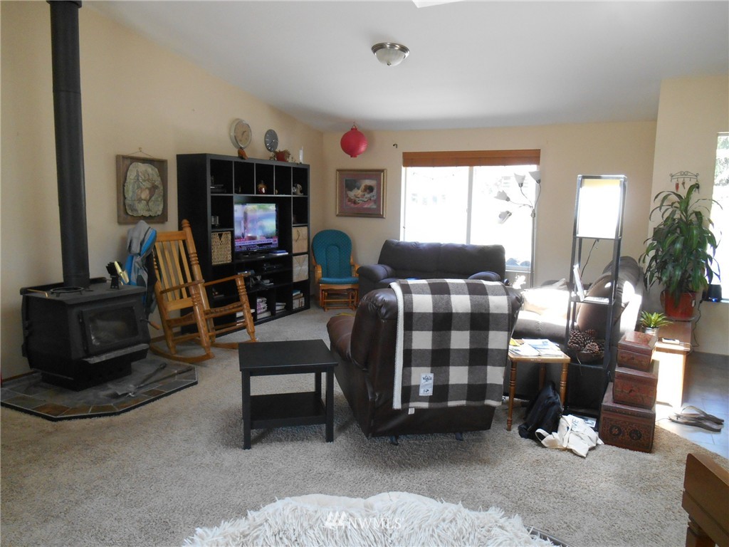 959 Elochoman Valley Road Cathlamet, WA 98612 - Photo 6 of 22 Gallery Image 6