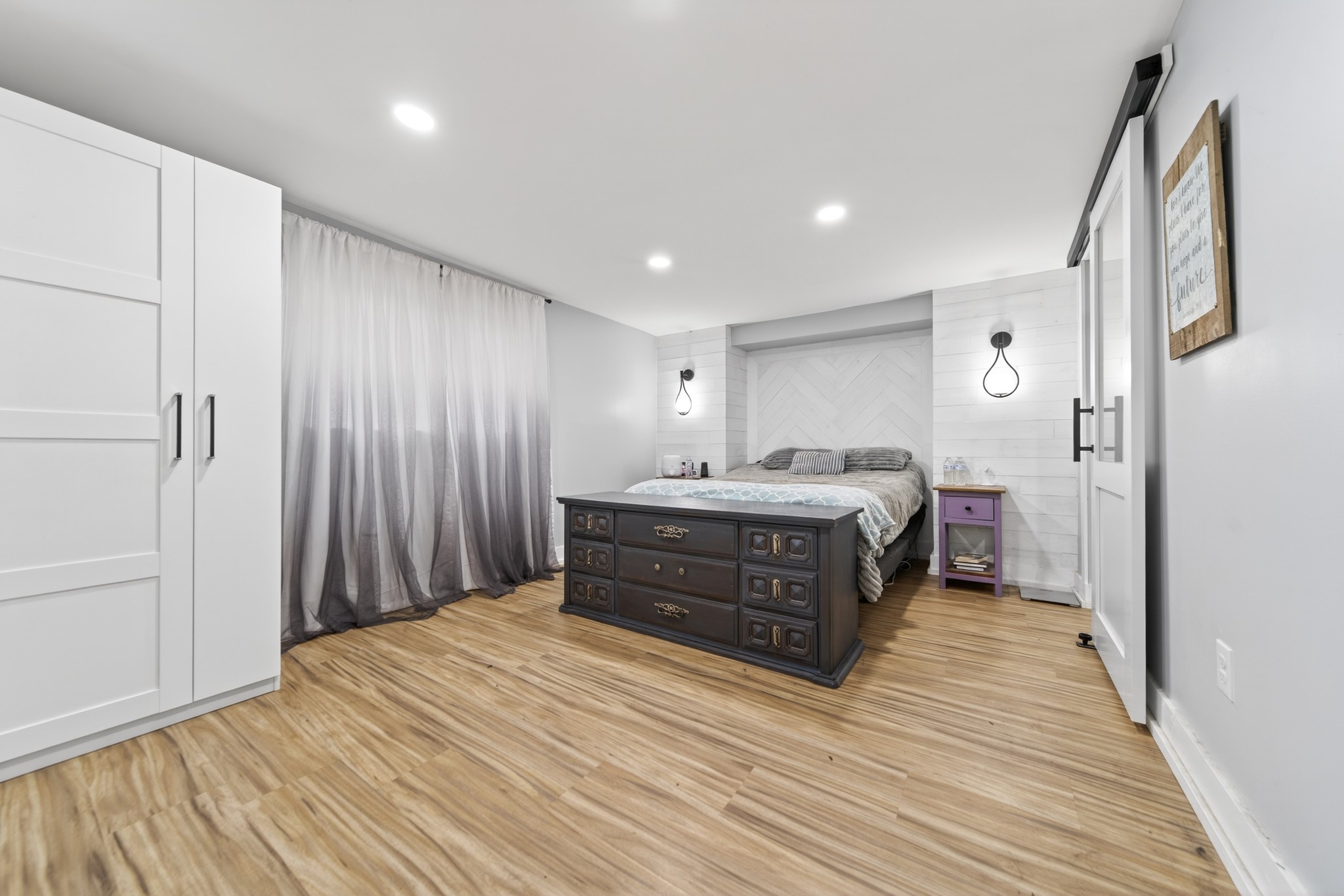 3332 Abednego Road Greenbrier, TN 37073 - Photo 62 of 86 a spacious bedroom with a bed and a mirror