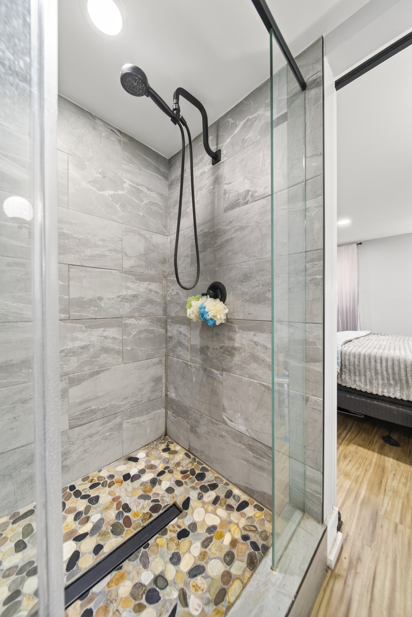 3332 Abednego Road Greenbrier, TN 37073 - Photo 66 of 86 a bathroom with a shower and a bathtub