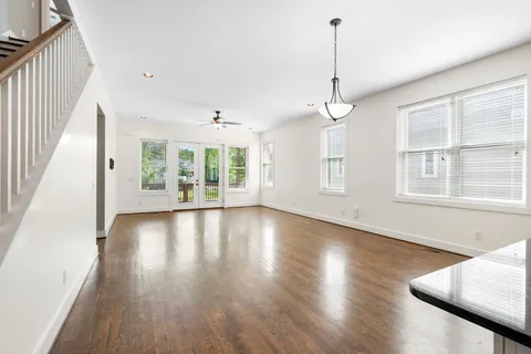 $569,500 | 2129 Wooddale Lane, Nashville, TN 37214