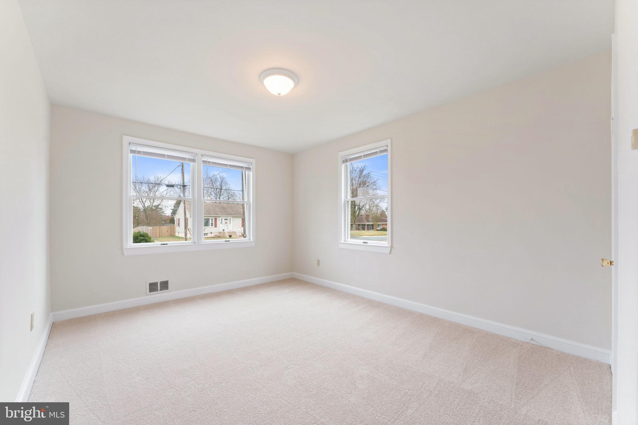 1406 F Street Woodbridge, VA 22191 - Photo 14 of 46 Main Level Bedroom #1