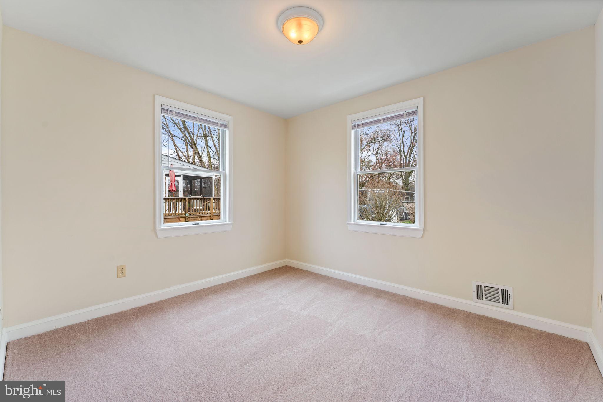 1406 F Street Woodbridge, VA 22191 - Photo 16 of 46 Main Level Bedroom #2