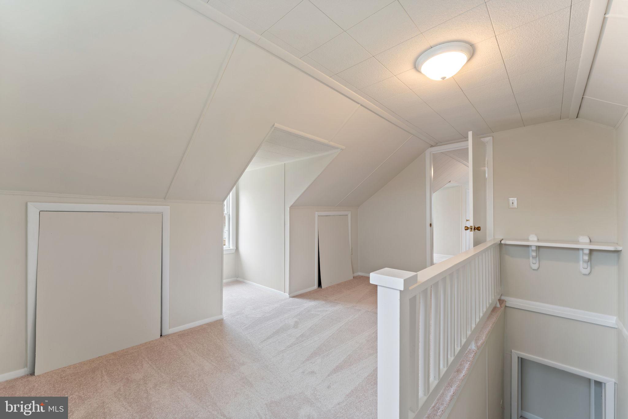1406 F Street Woodbridge, VA 22191 - Photo 20 of 46 3rd Bedroom Upper Level