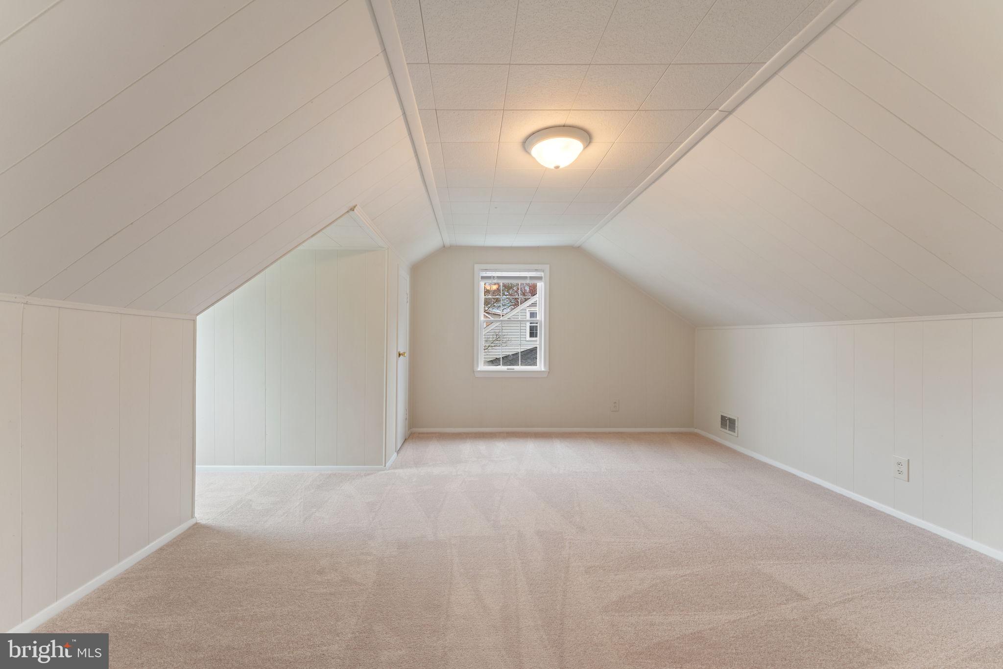 1406 F Street Woodbridge, VA 22191 - Photo 24 of 46 4th Bedroom Upper Level