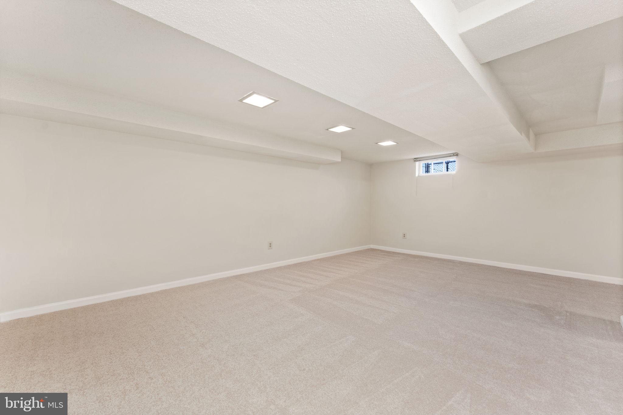 1406 F Street Woodbridge, VA 22191 - Photo 30 of 46 Large Finished Basement