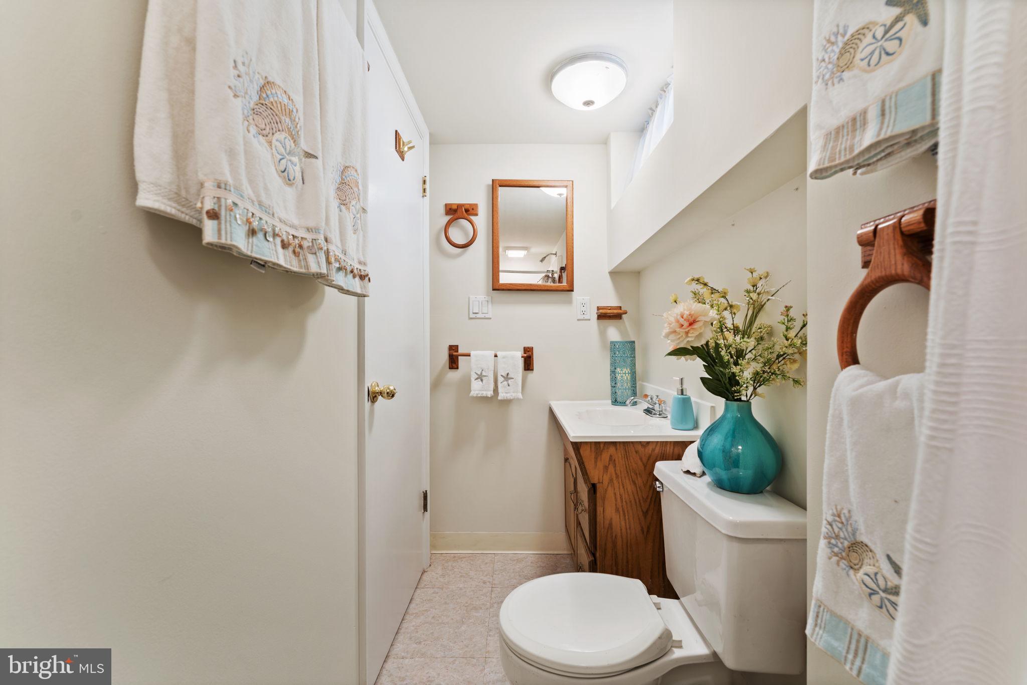 1406 F Street Woodbridge, VA 22191 - Photo 33 of 46 Full Bath #2 Lower Level