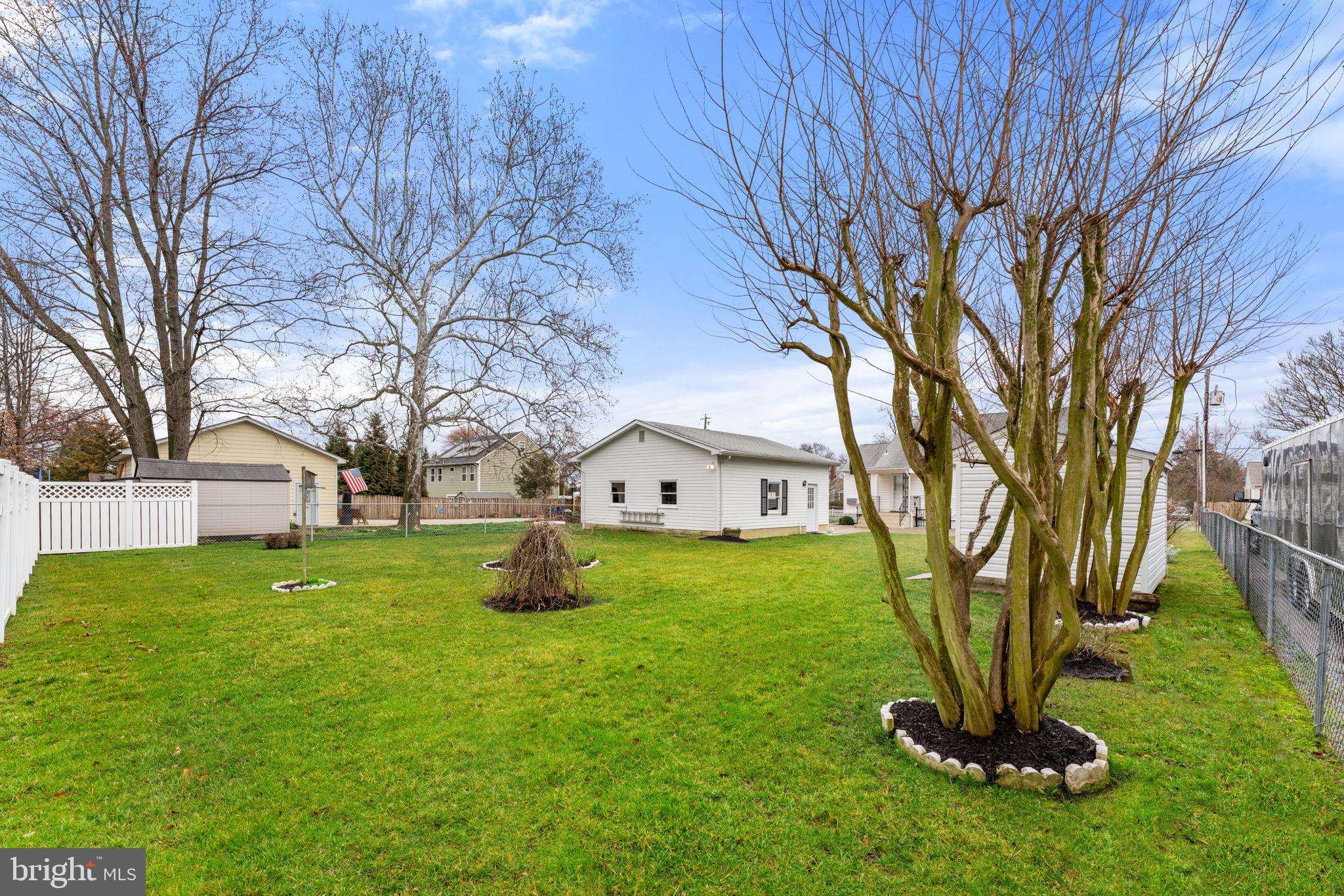 1406 F Street Woodbridge, VA 22191 - Photo 40 of 46 Manicured Backyard