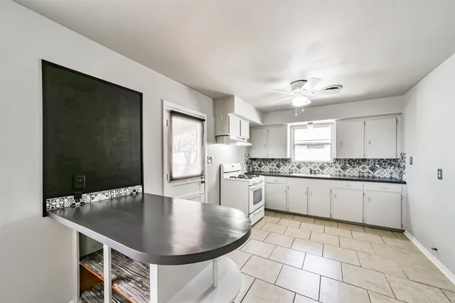 $1,750 | 610 South Belknap Street, Sugar Land, TX 77478