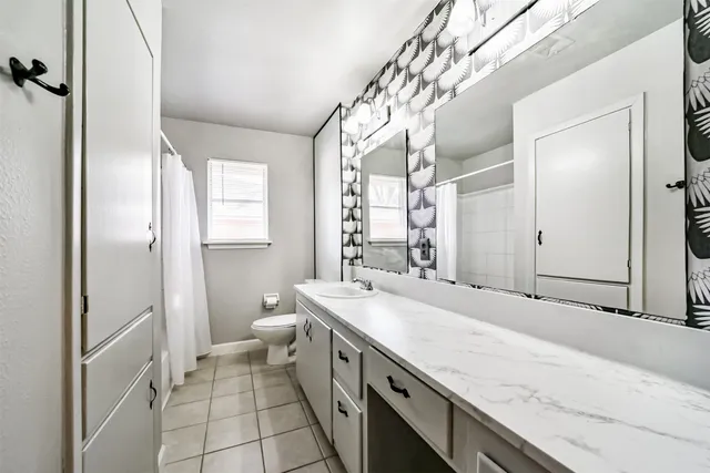 $1,750 | 610 South Belknap Street, Sugar Land, TX 77478